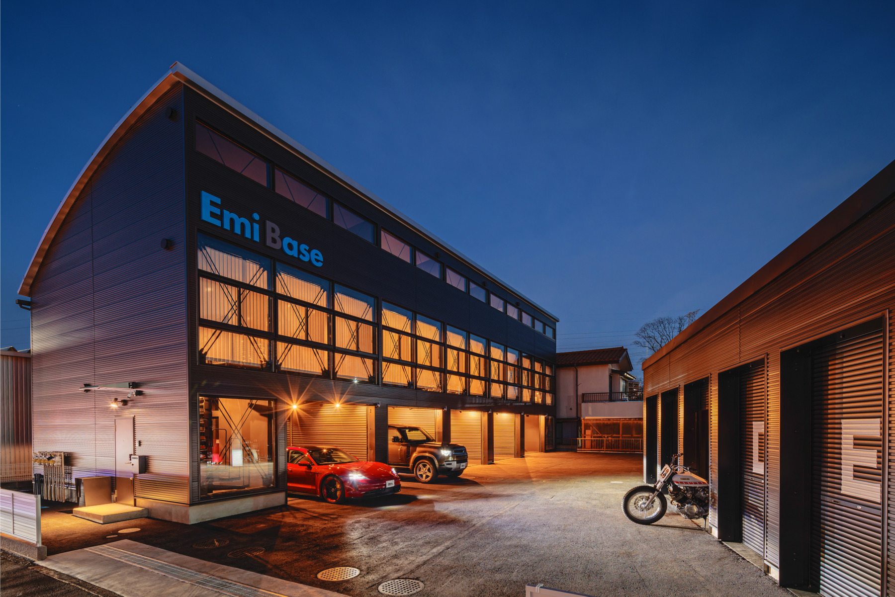Emi Base KOTESASHI